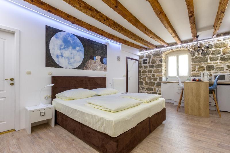 Guesthouse Imperator Спліт Екстер'єр фото