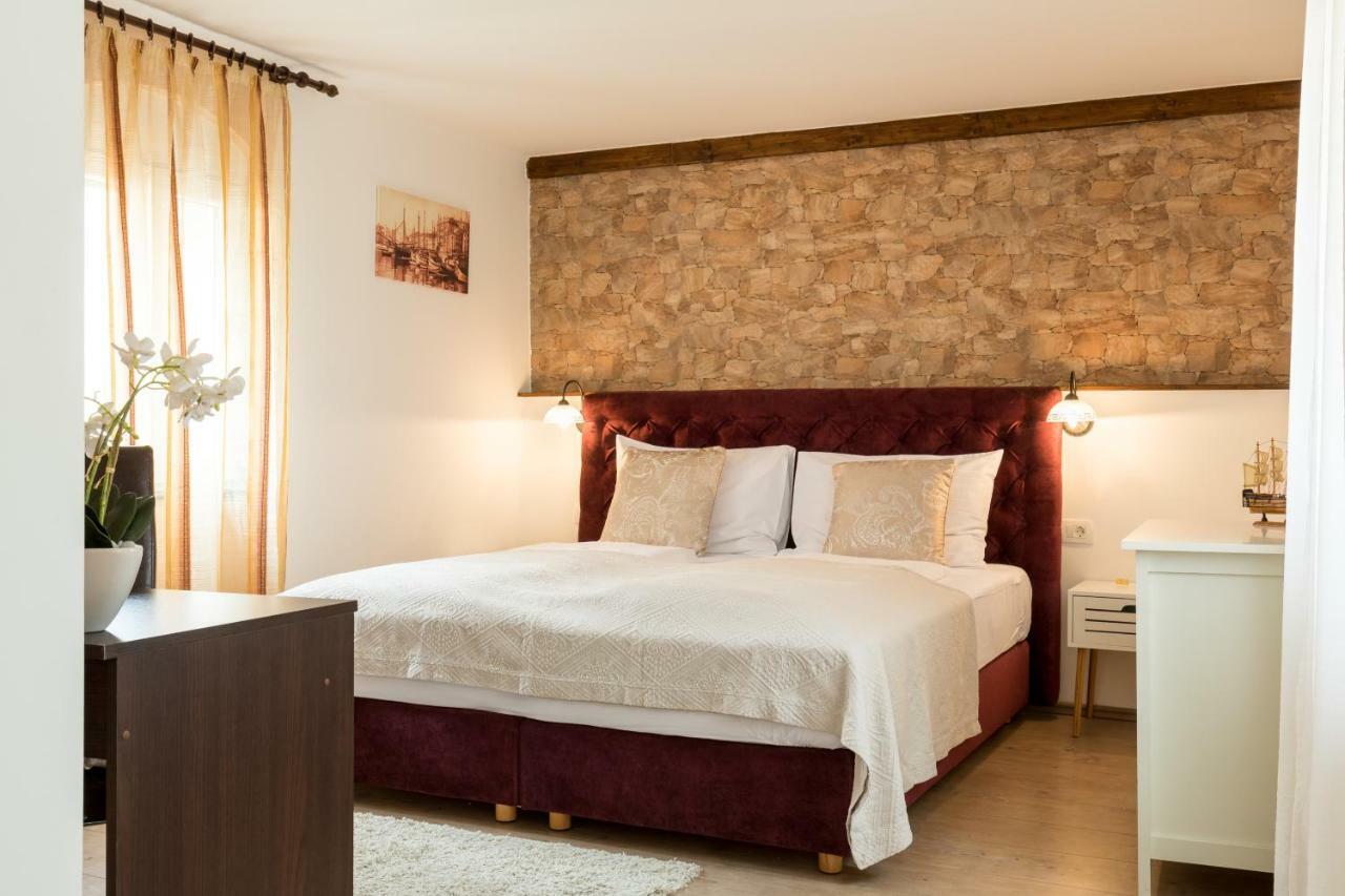Guesthouse Imperator Спліт Екстер'єр фото